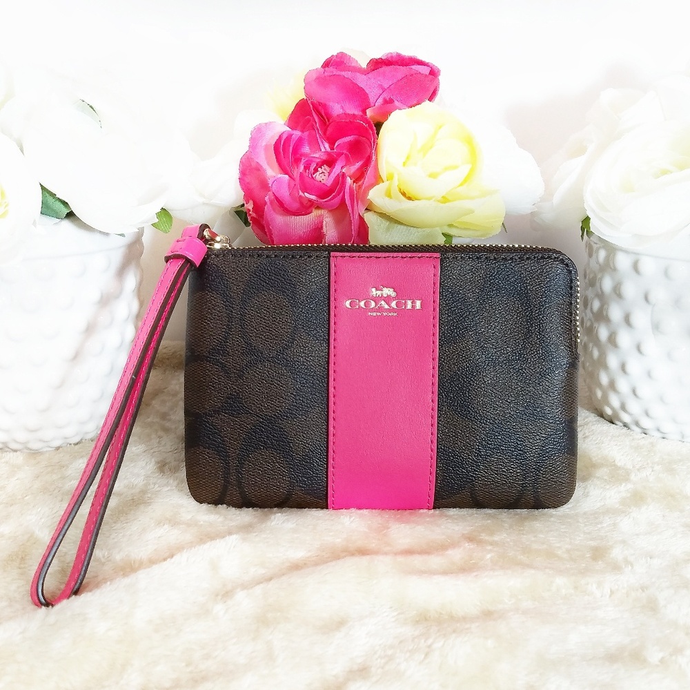 NEW Coach Classic Clutch Wristlet NWT Hot Pink